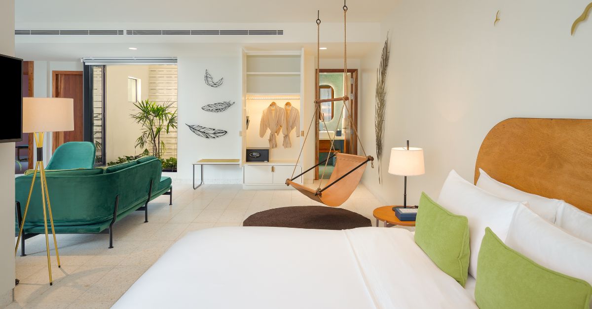 Luxury Awaits at The Aviary Hotel: Rooms and Suites with Breakfast for 2 guests