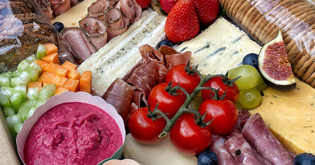 Grazing Platters: Where to Buy The Best Grazing Boxes and Cheese Platters in Singapore?